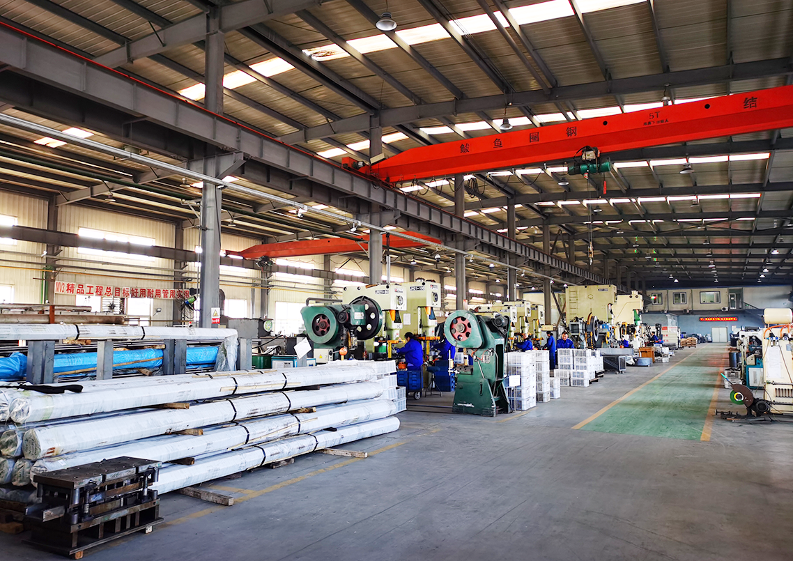 奧鵬汽車零部件生產(chǎn)車間 - 9