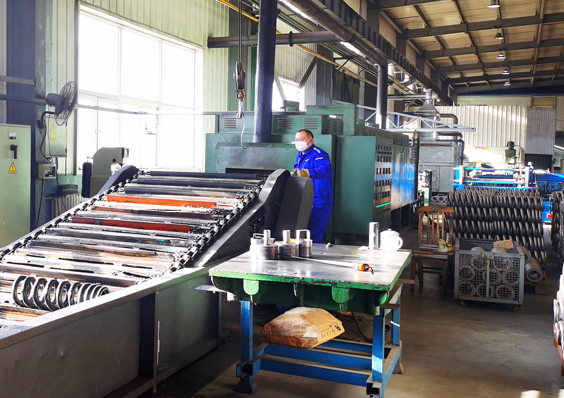 奧鵬汽車零部件生產(chǎn)設(shè)備 - 4